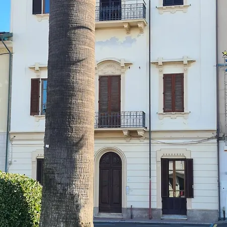 Apartament Carducci Viareggio